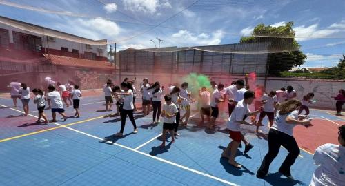festa das cores colegio galileu (26)