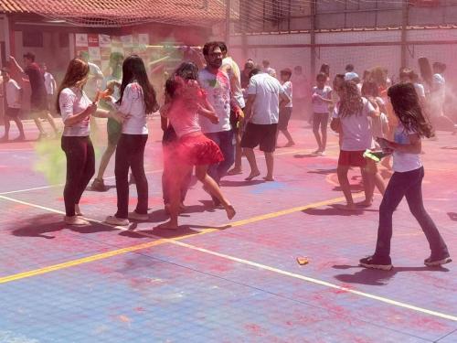 festa das cores colegio galileu (28)